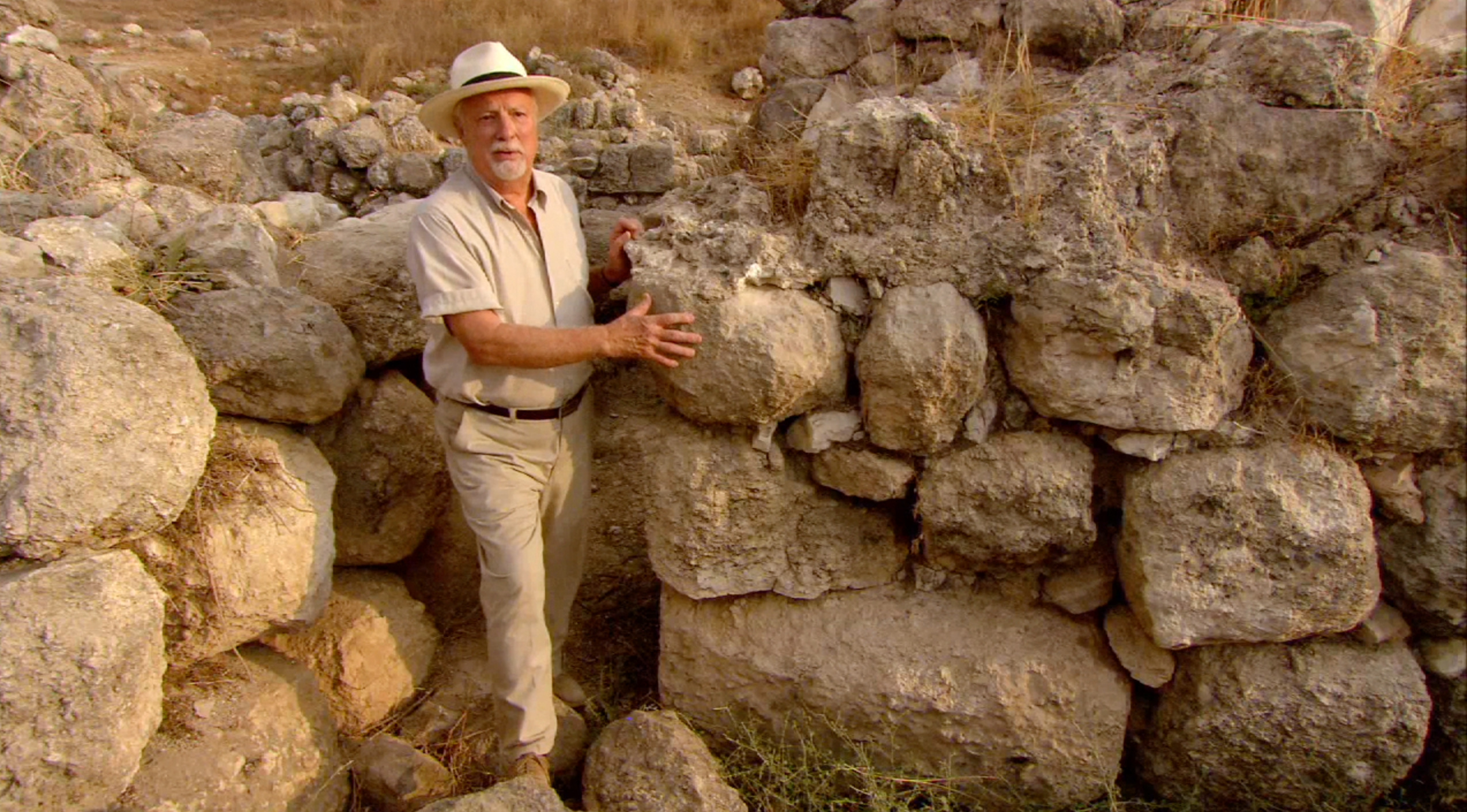 Bill Dever finds intersections of archaeology & bible